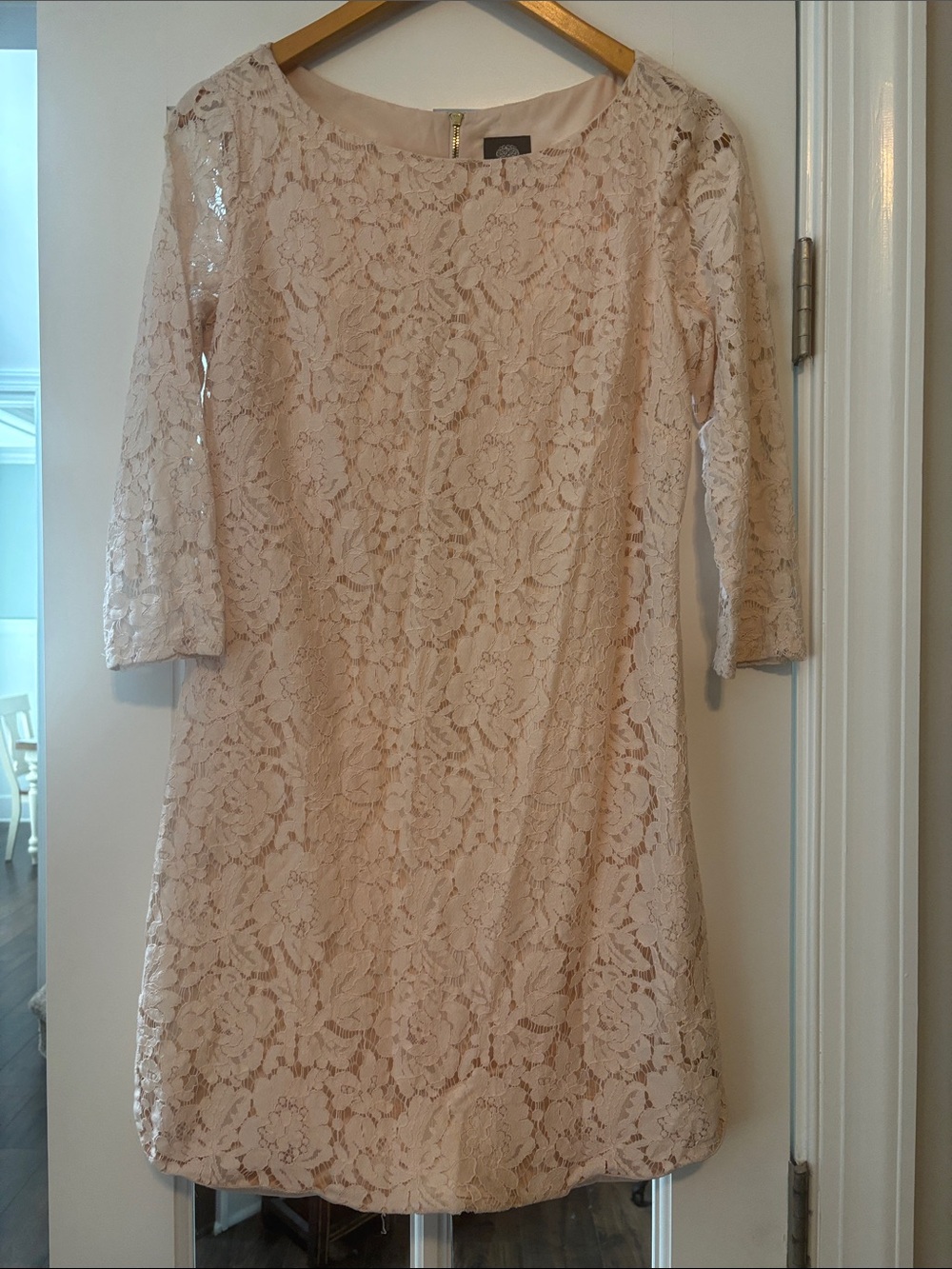 Vince Camuto Blush Lace Shift Dress with Three-Quarter Sleeves